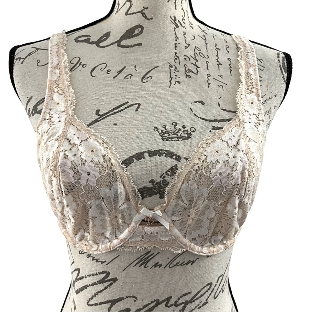 Victoria's Secret Body by Victoria Unlined Lace Underwire Demi Bra Cream 34C